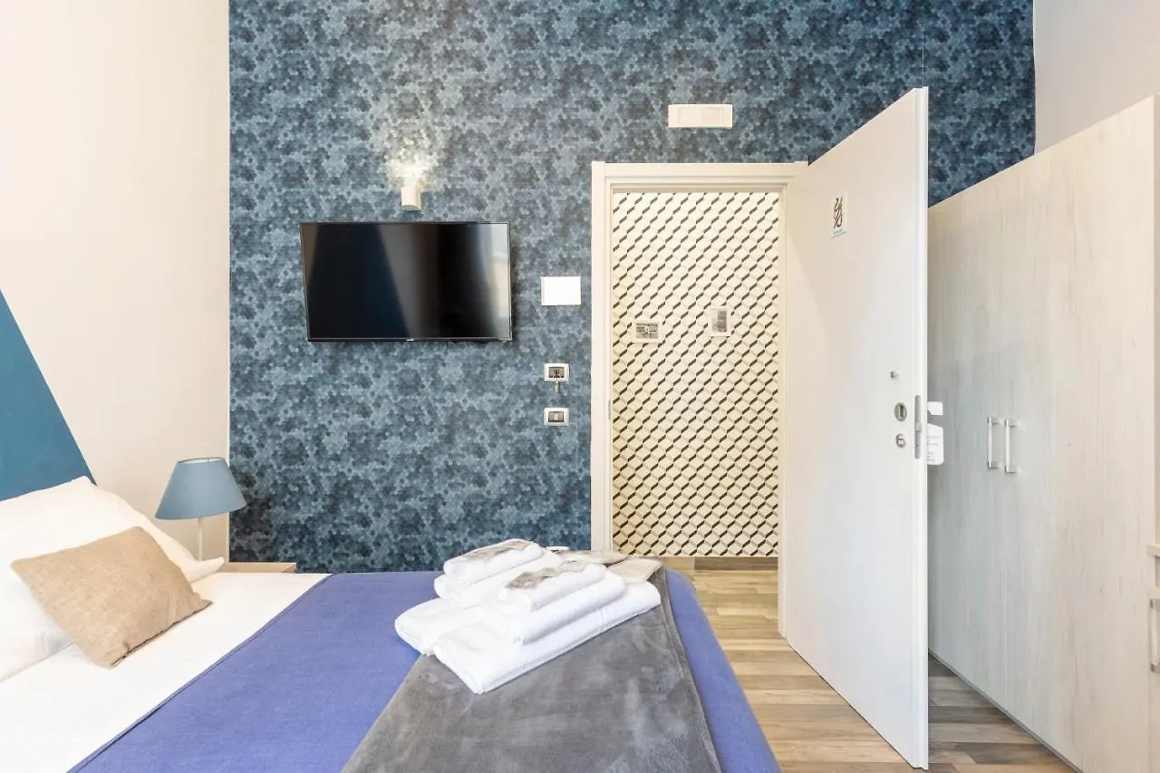 Scaramantico Rooms Неаполь 2*,  Италия