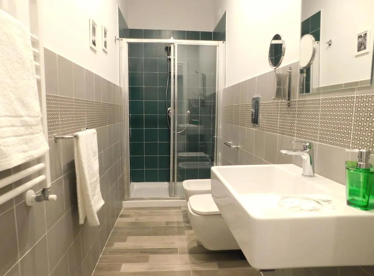 ** Гостевой дом Scaramantico Rooms Неаполь Италия