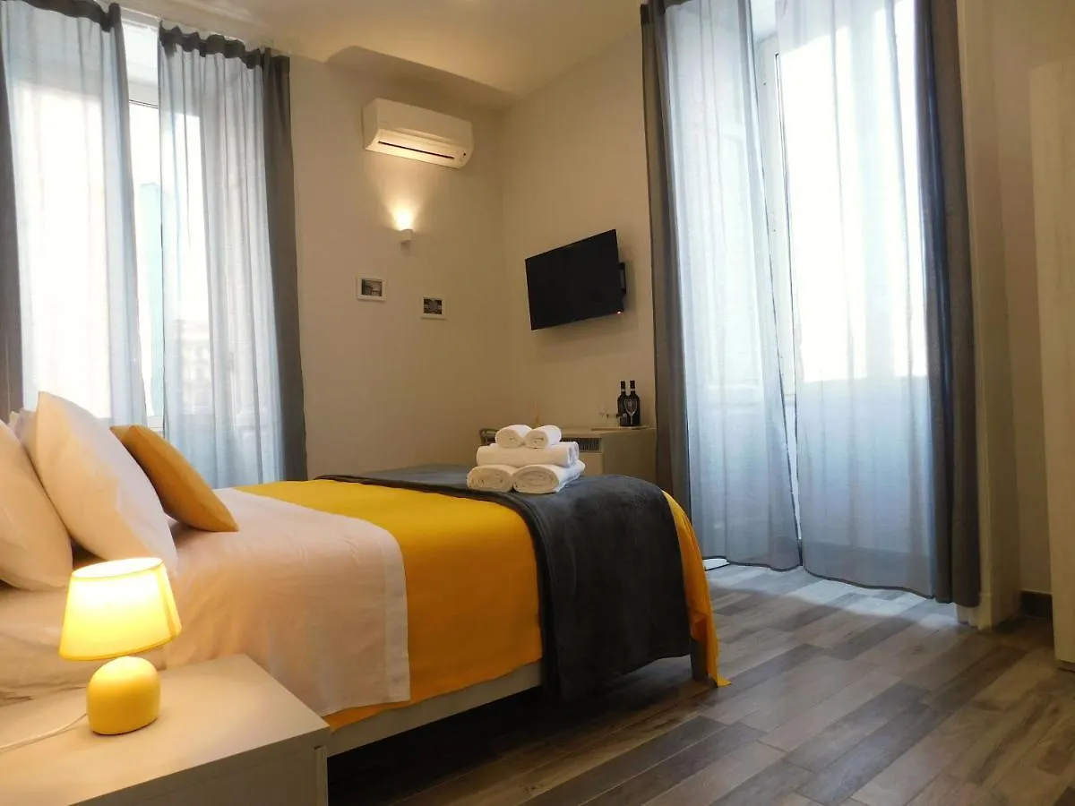Scaramantico Rooms Naples 2*,  Italy